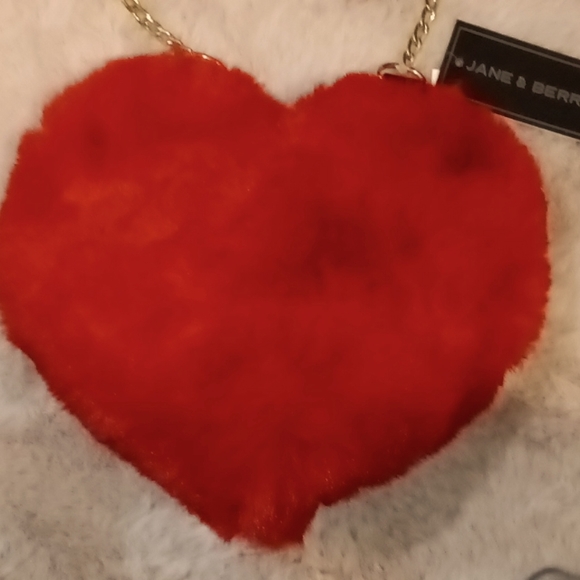 COPY - Heart Purse - Picture 2 of 6